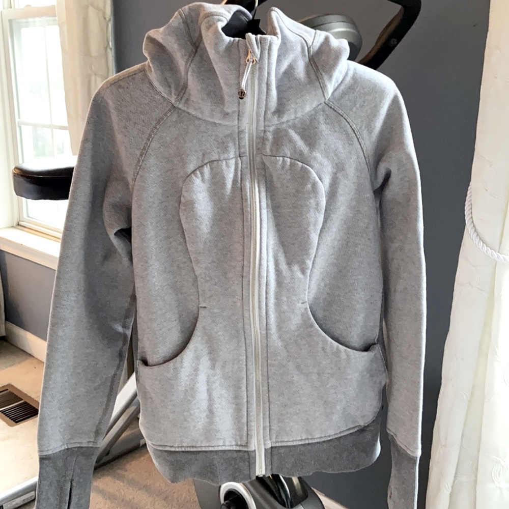 Lululemon women’s scuba hoodie